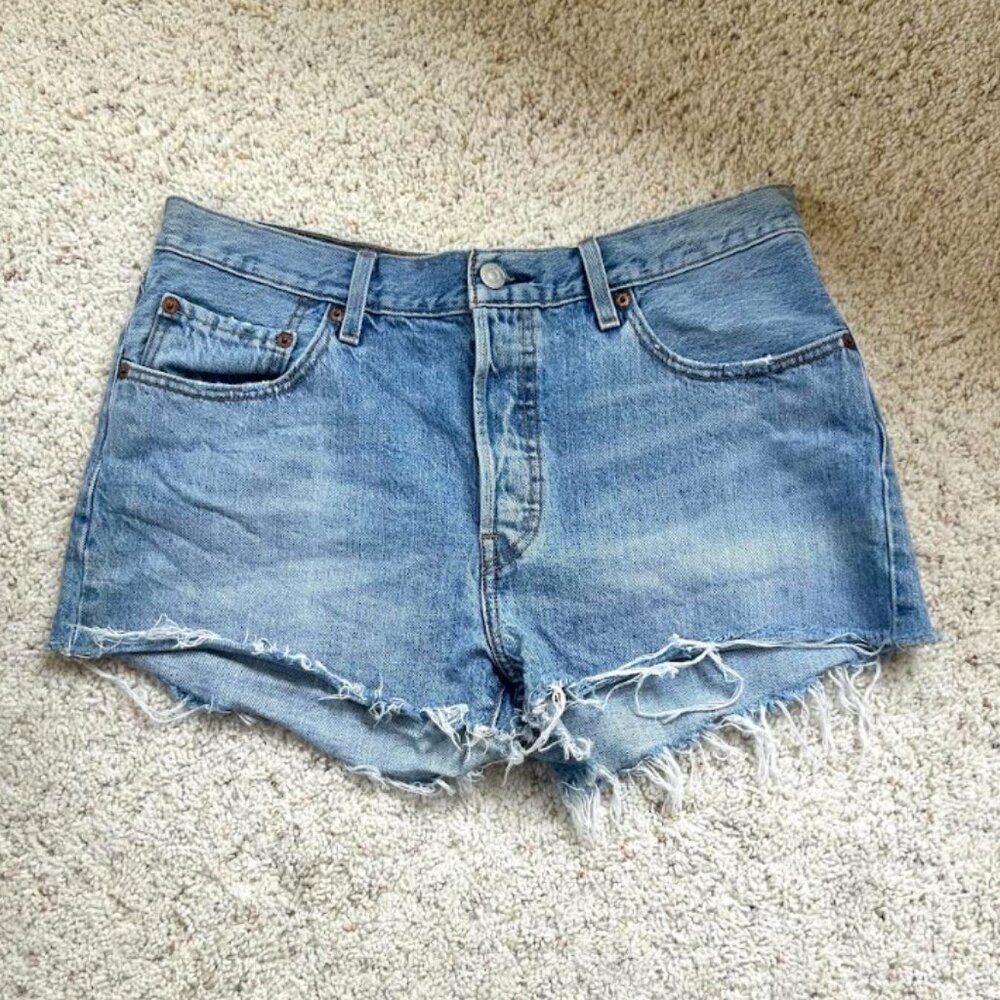 Levi's 501 Denim Original Shorts - Size 31 (Size 12/14)